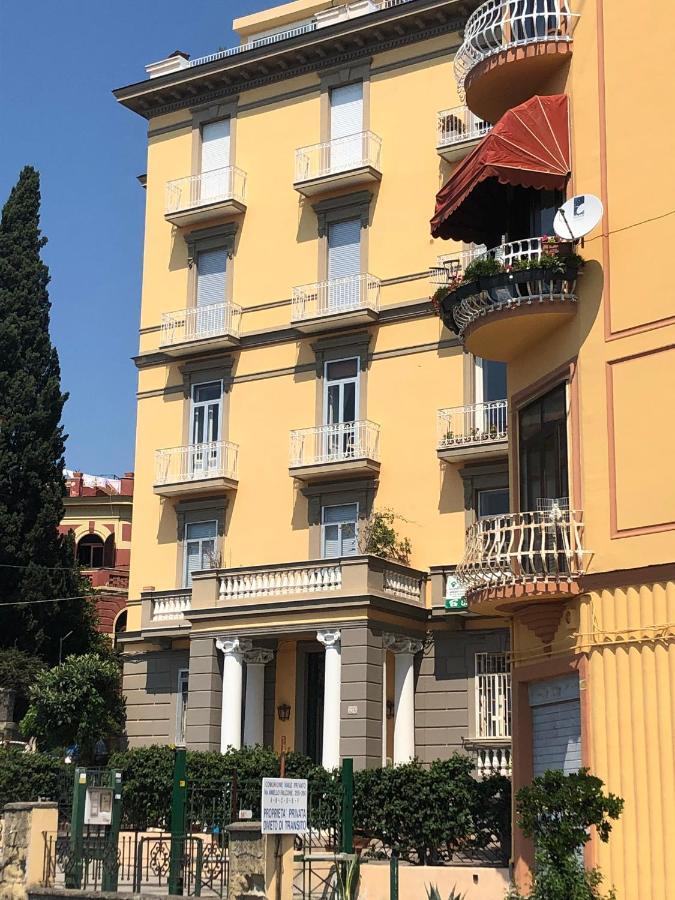 נאפולי Vomero Guest House מראה חיצוני תמונה