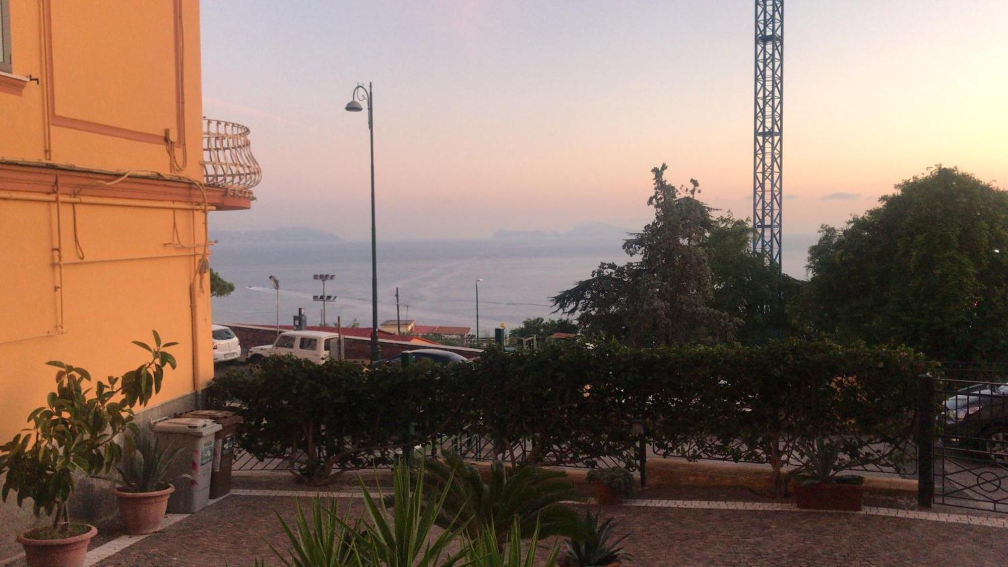 נאפולי Vomero Guest House מראה חיצוני תמונה